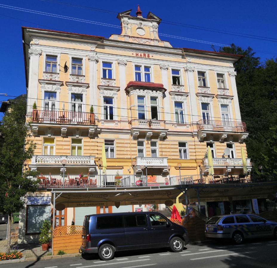 Mars Green View Marianske Lazne Bagian luar foto
